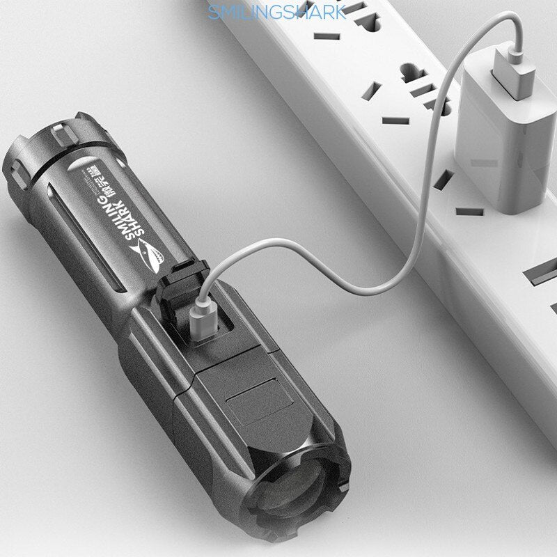 Lanterna Tática Portátil Led Recarregável USB Super Potente